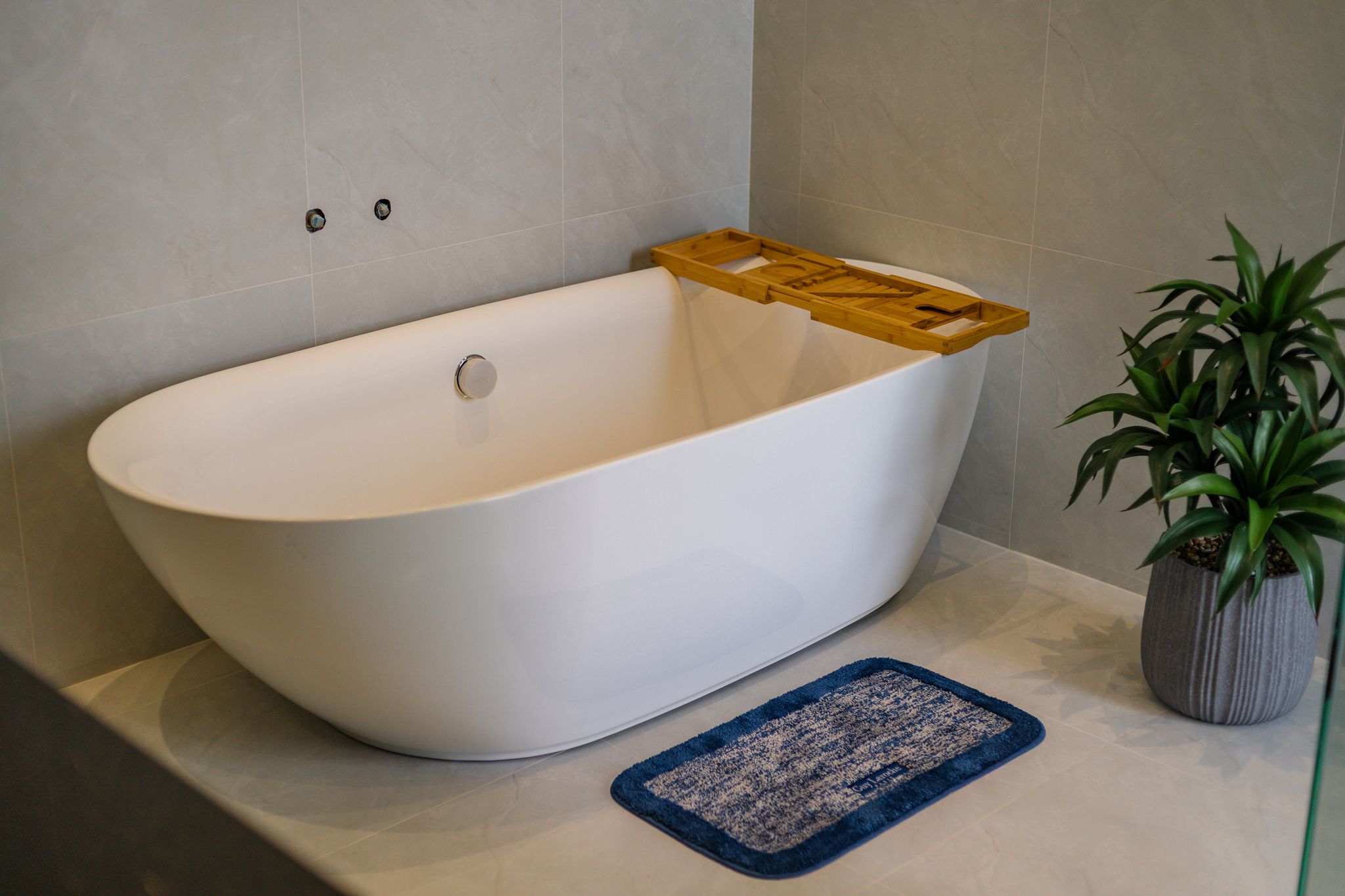 Lux Modern 13