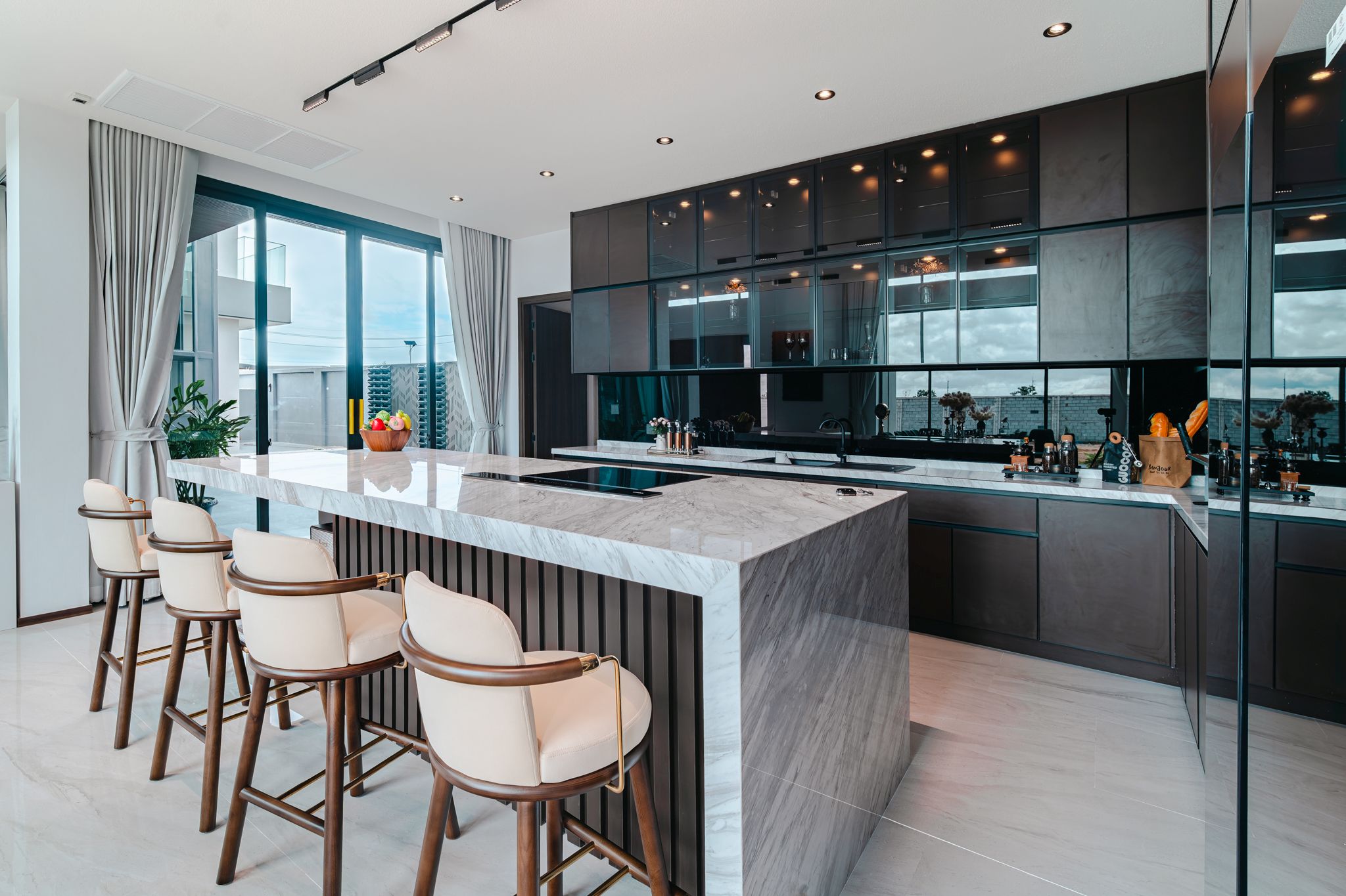 Lux Modern 19