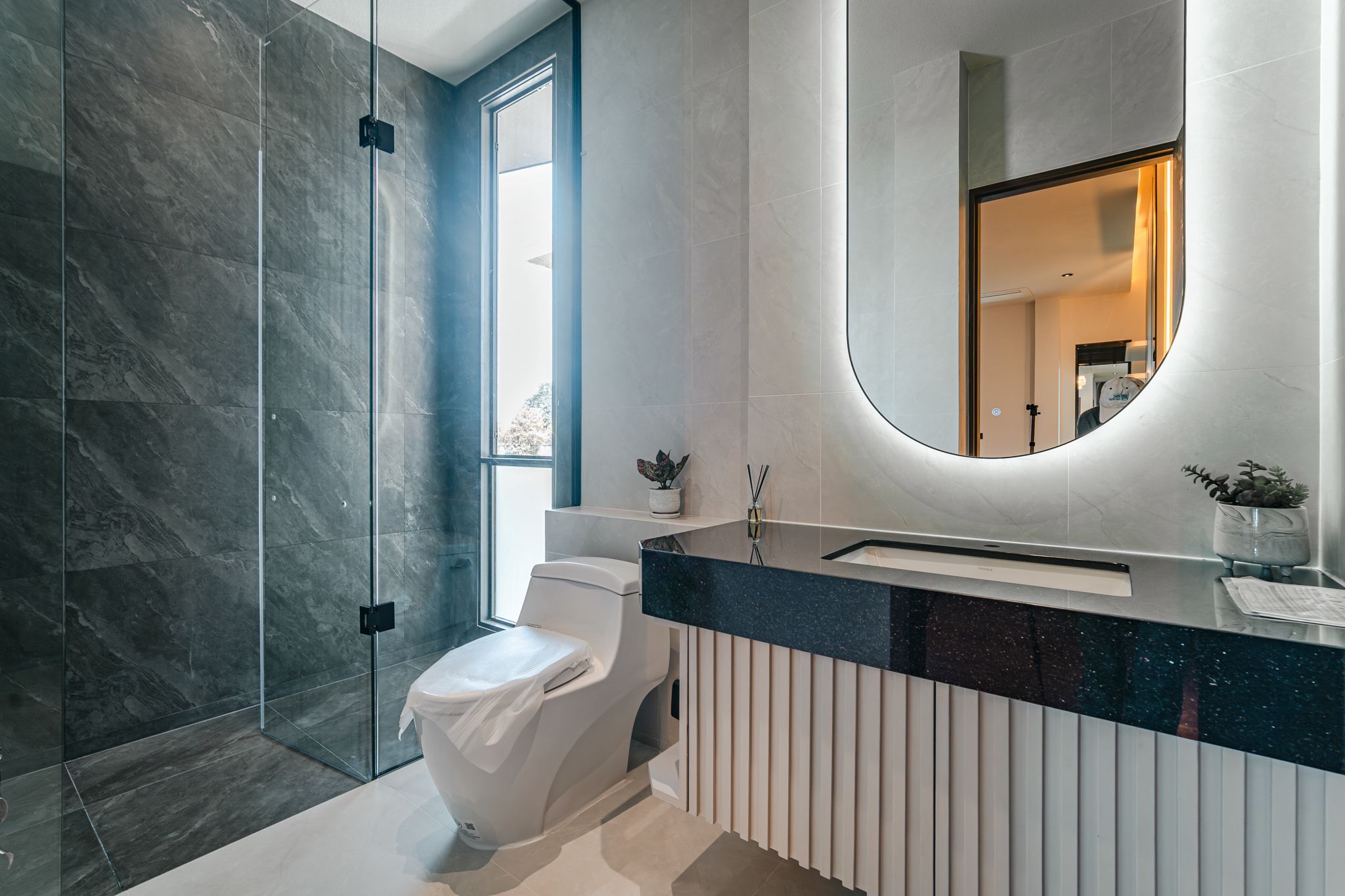 Lux Modern 23