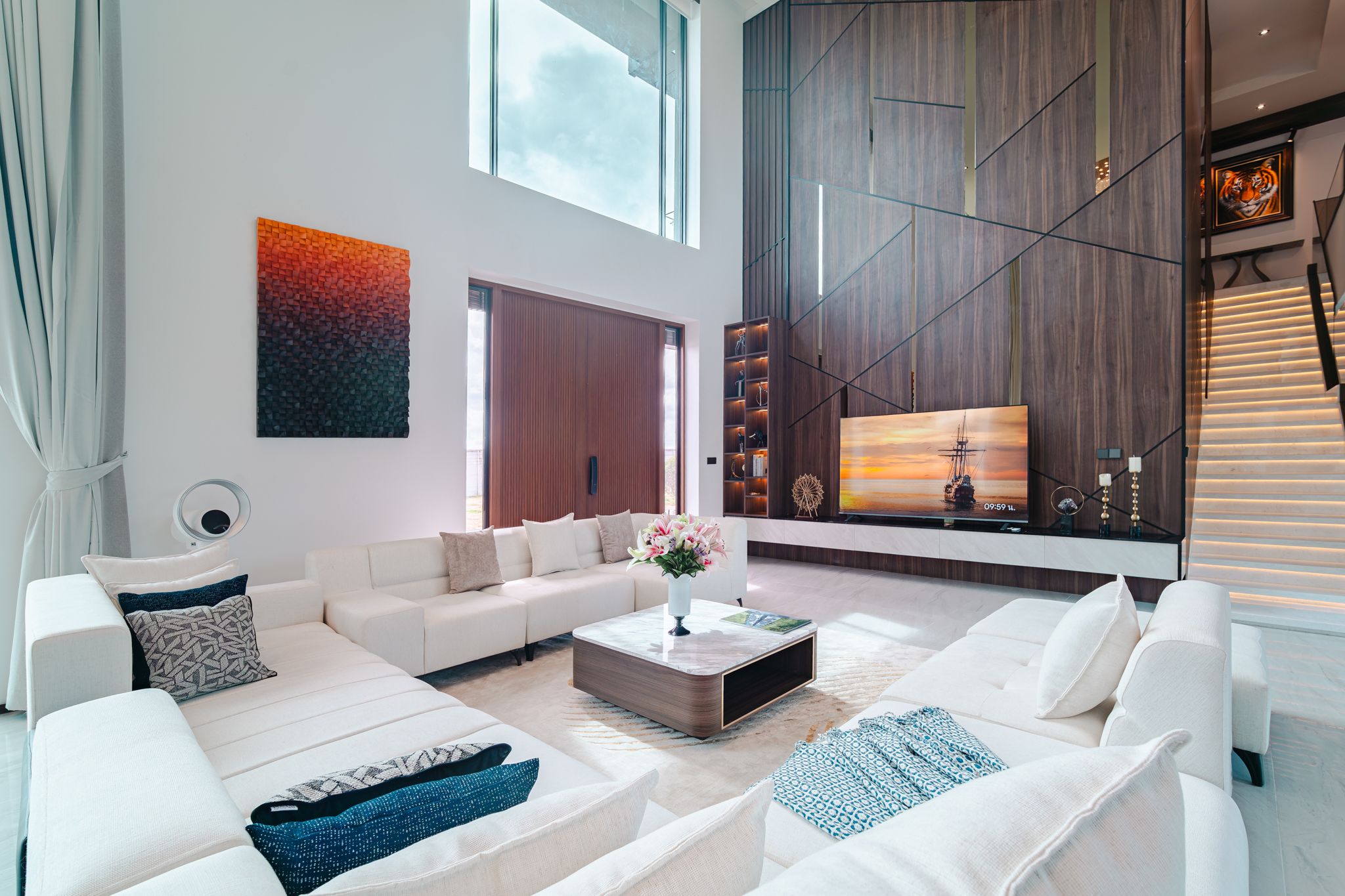 Lux Modern 43